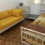 Apto na Enseada- 3 quadras da praia da enseada