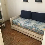 Apto na Enseada- 3 quadras da praia da enseada