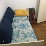 Apto na Enseada- 3 quadras da praia da enseada