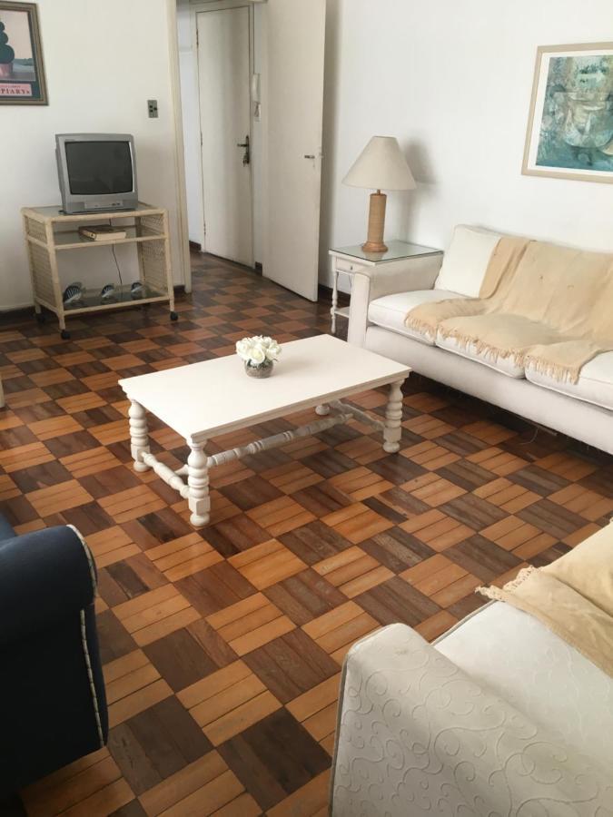 Apto Na Enseada- 3 Quadras Da Praia Da Enseada